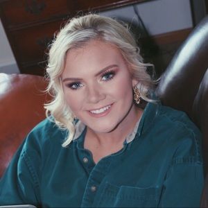 Meet your Posher, Kelsey